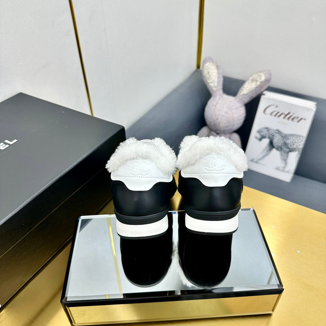 Chanel 2026 Quilted Shearling Sneakers Cowhide 986965