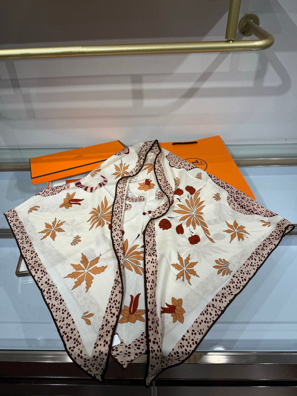 Hermès 2026 Les Leopards Scarf 140cm Cashmere Silk 216583