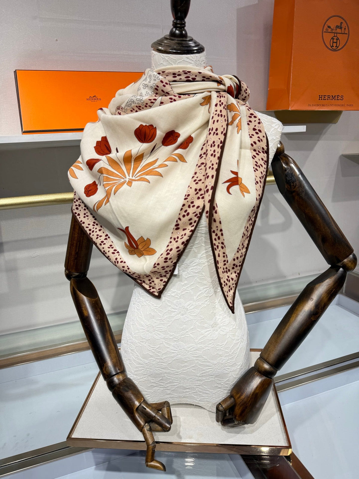 Hermès 2026 Les Leopards Scarf 140cm Cashmere Silk 216583