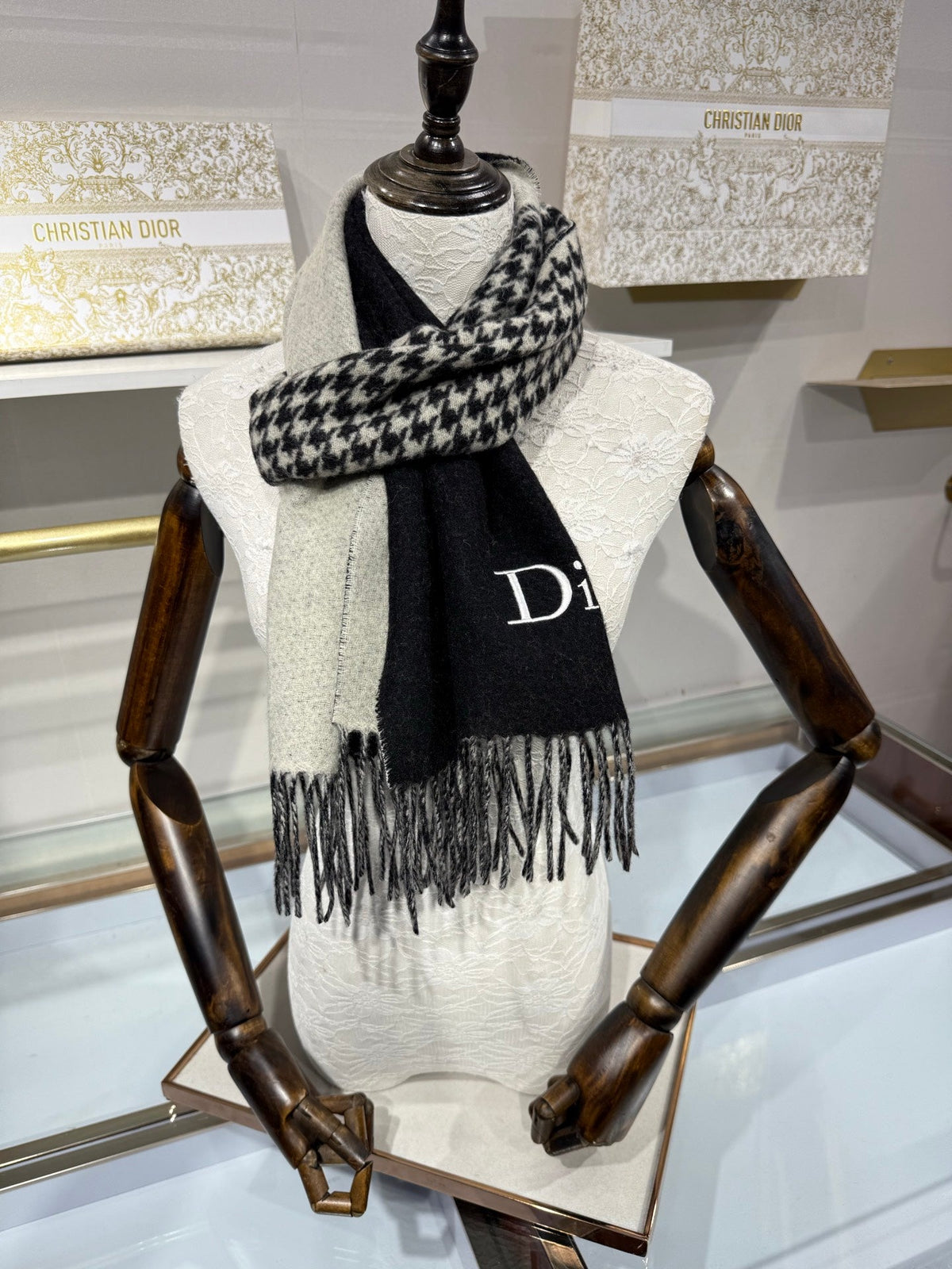 Dior 2026 Scarf 180cm Black Wool 217190