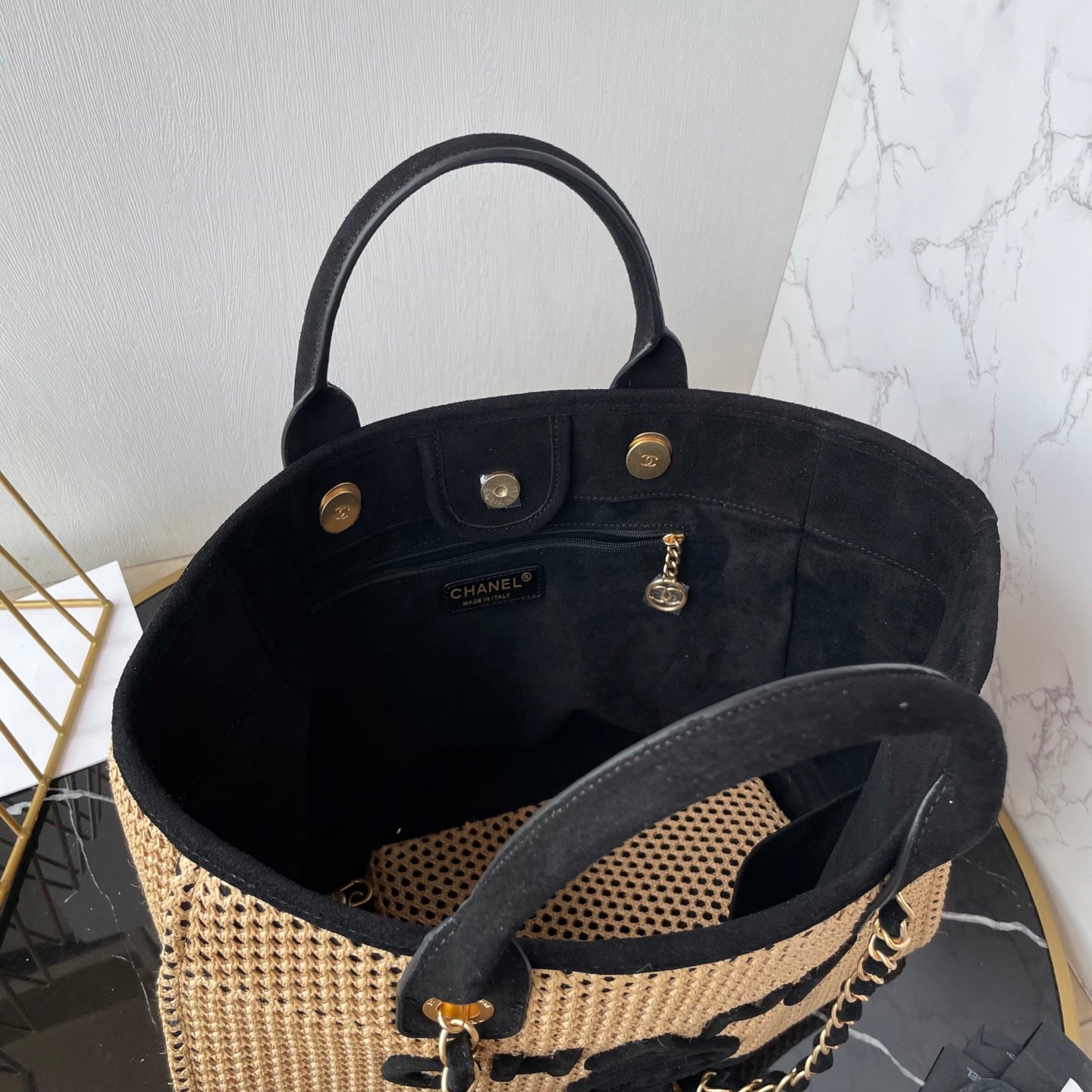 CC 25 Deauville Tote Bag 34cm Beige Black Crochet Suede