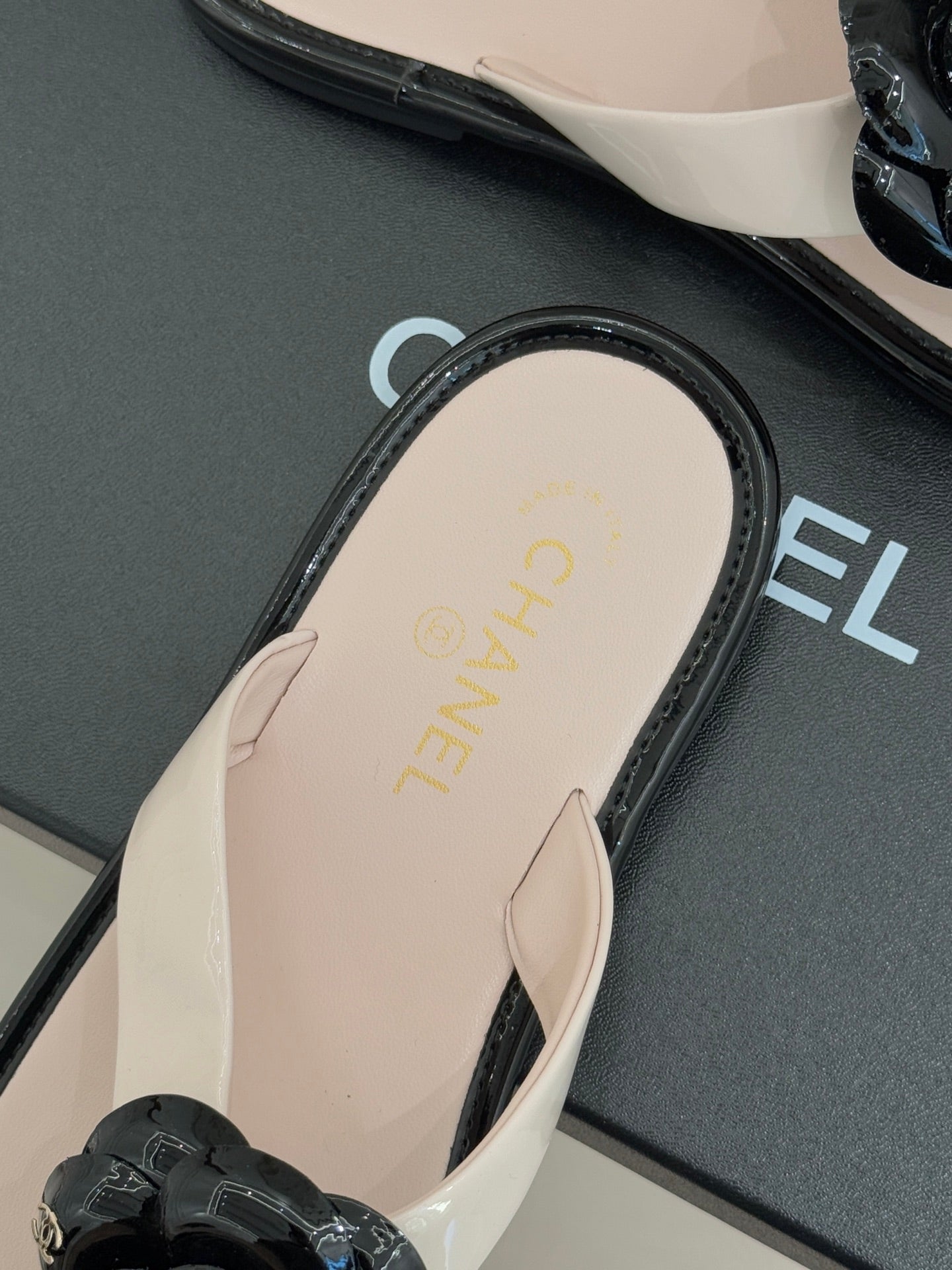 CC 26 Camellia Thong Sandal Pink mix Black Sheepskin 609998