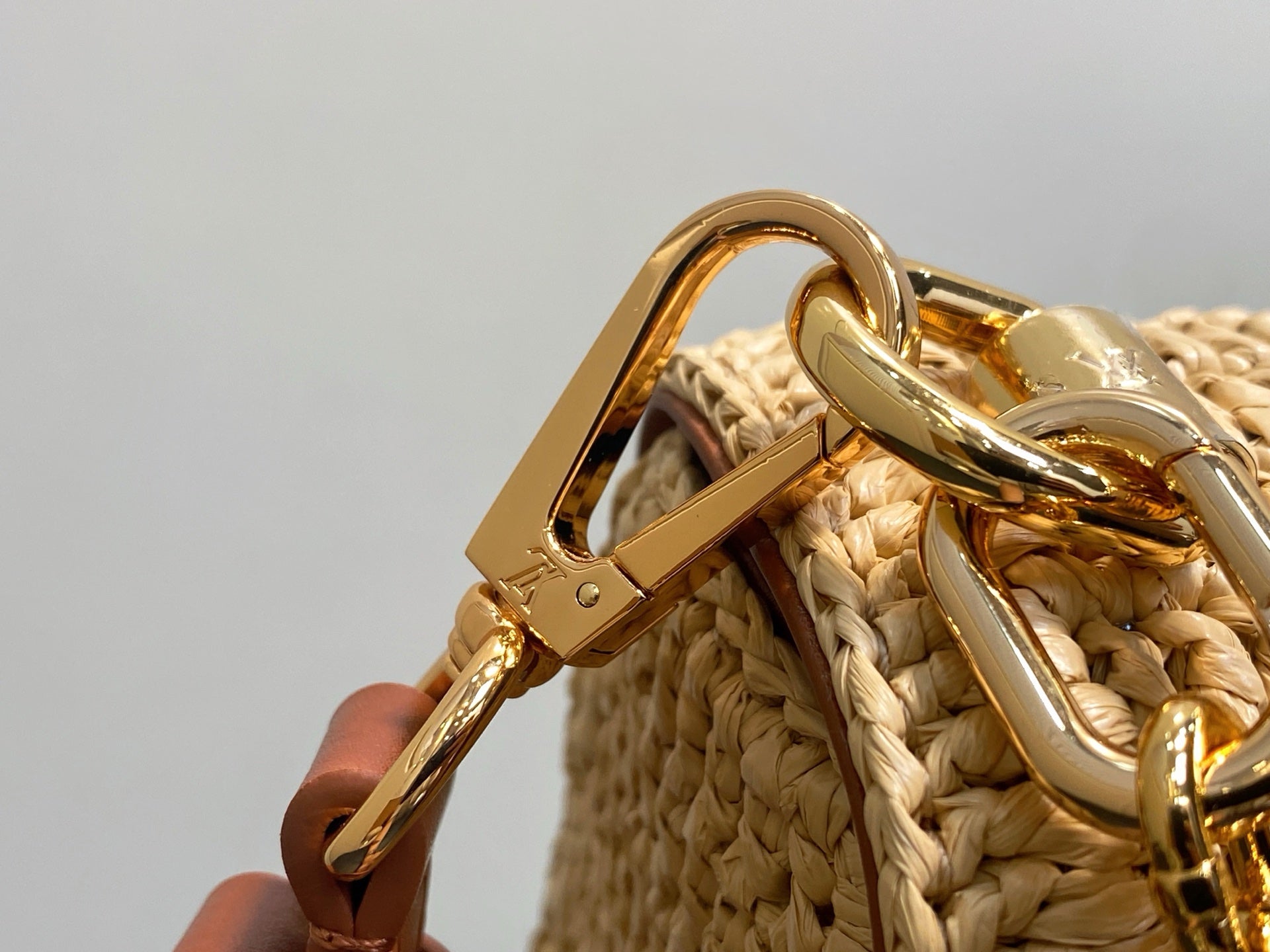 LV 2025 Twist PM Slim 19cm Beige Gold Raffia Leather 344001