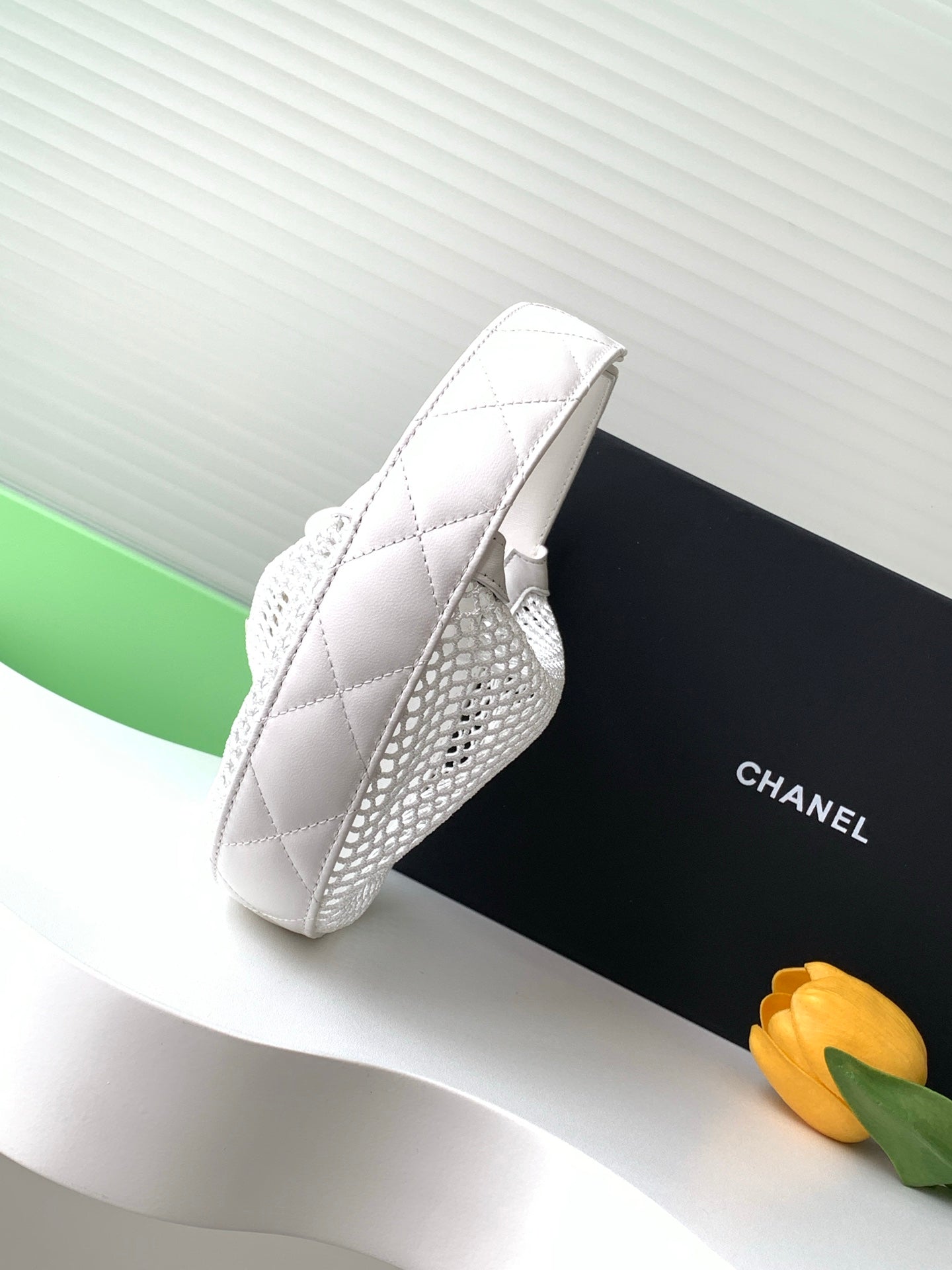 CC 25S Pouch Bag 17cm White Mesh Calfskin