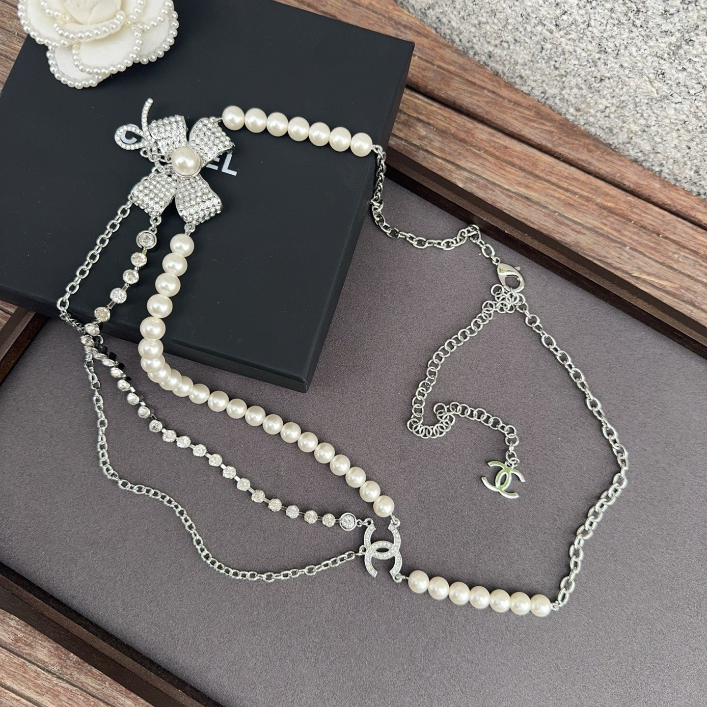 Chanel 2026 Pearl CC Bow Rhinestone Waist Chain Belt 202586
