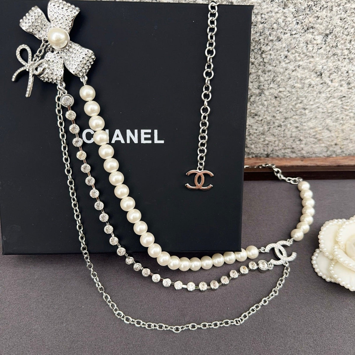 Chanel 2026 Pearl CC Bow Rhinestone Waist Chain Belt 202586
