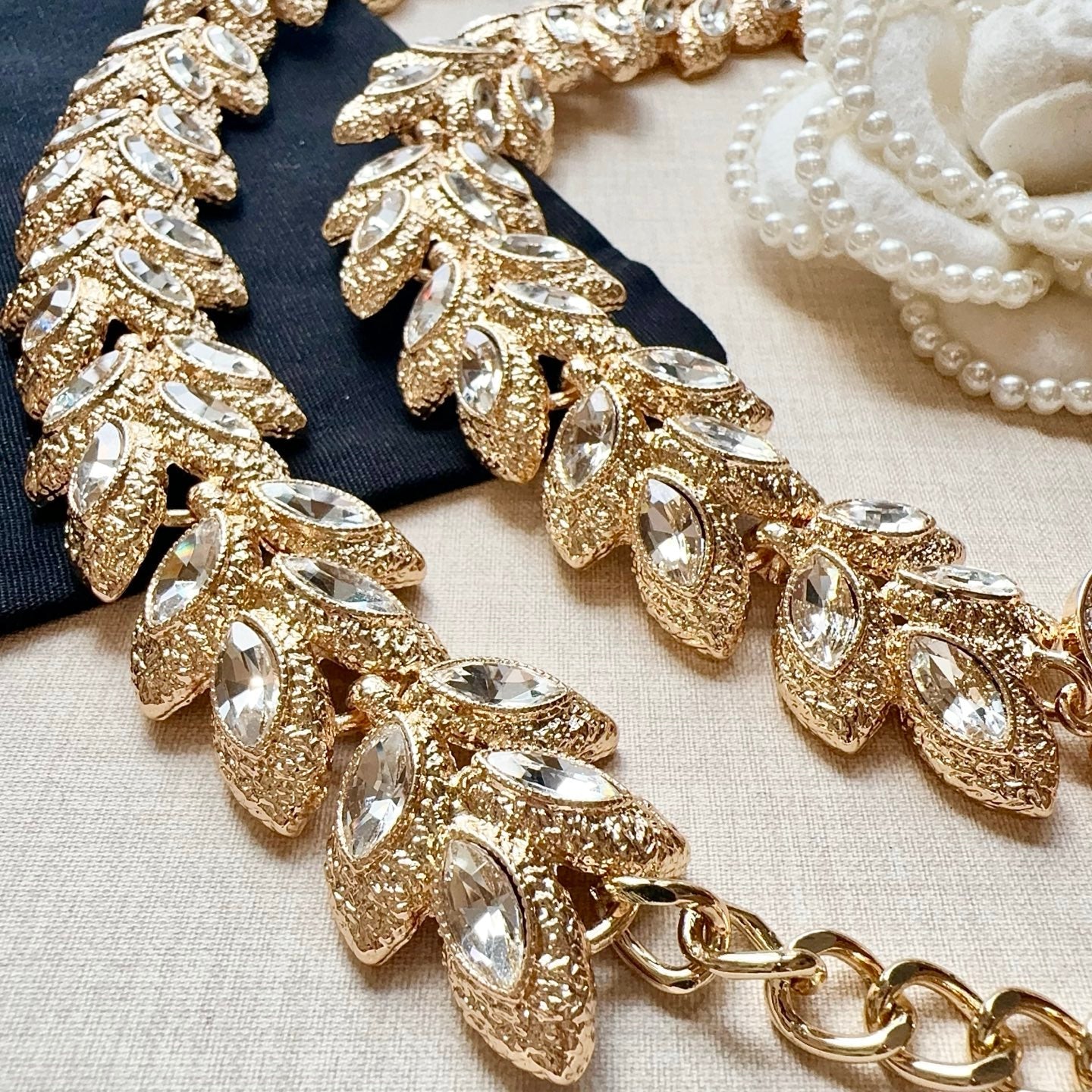 Chanel 2026 Crystal Leaf Chain Belt 209919