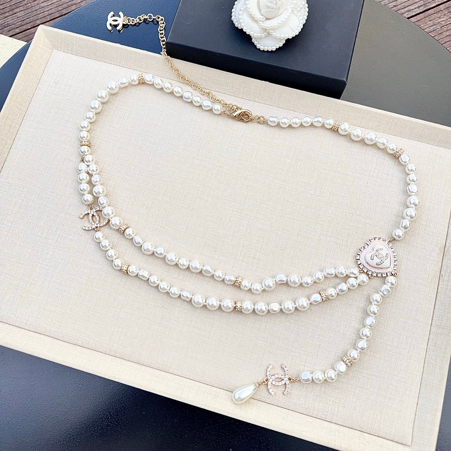 Chanel 2026 Pearl Crystal Resin CC Heart Belt