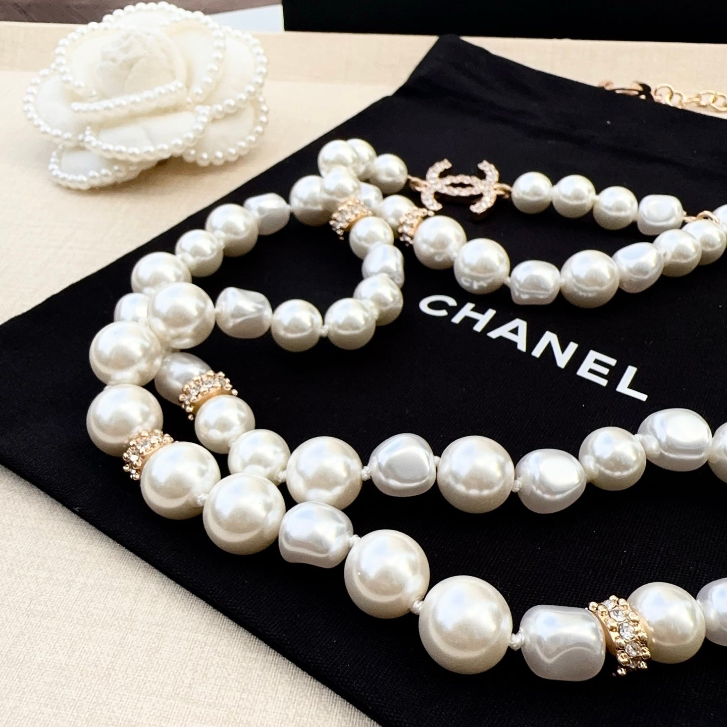 Chanel 2026 Pearl Crystal Resin CC Heart Belt