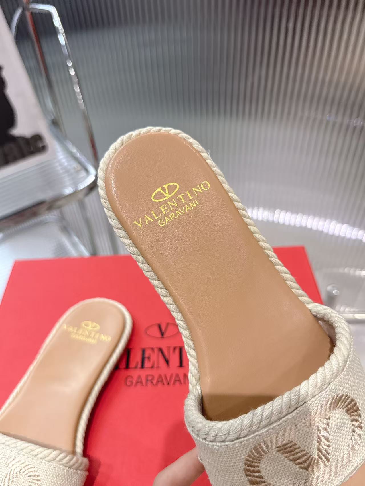 Valentino 2026 Slipper Fabric Leather 910931