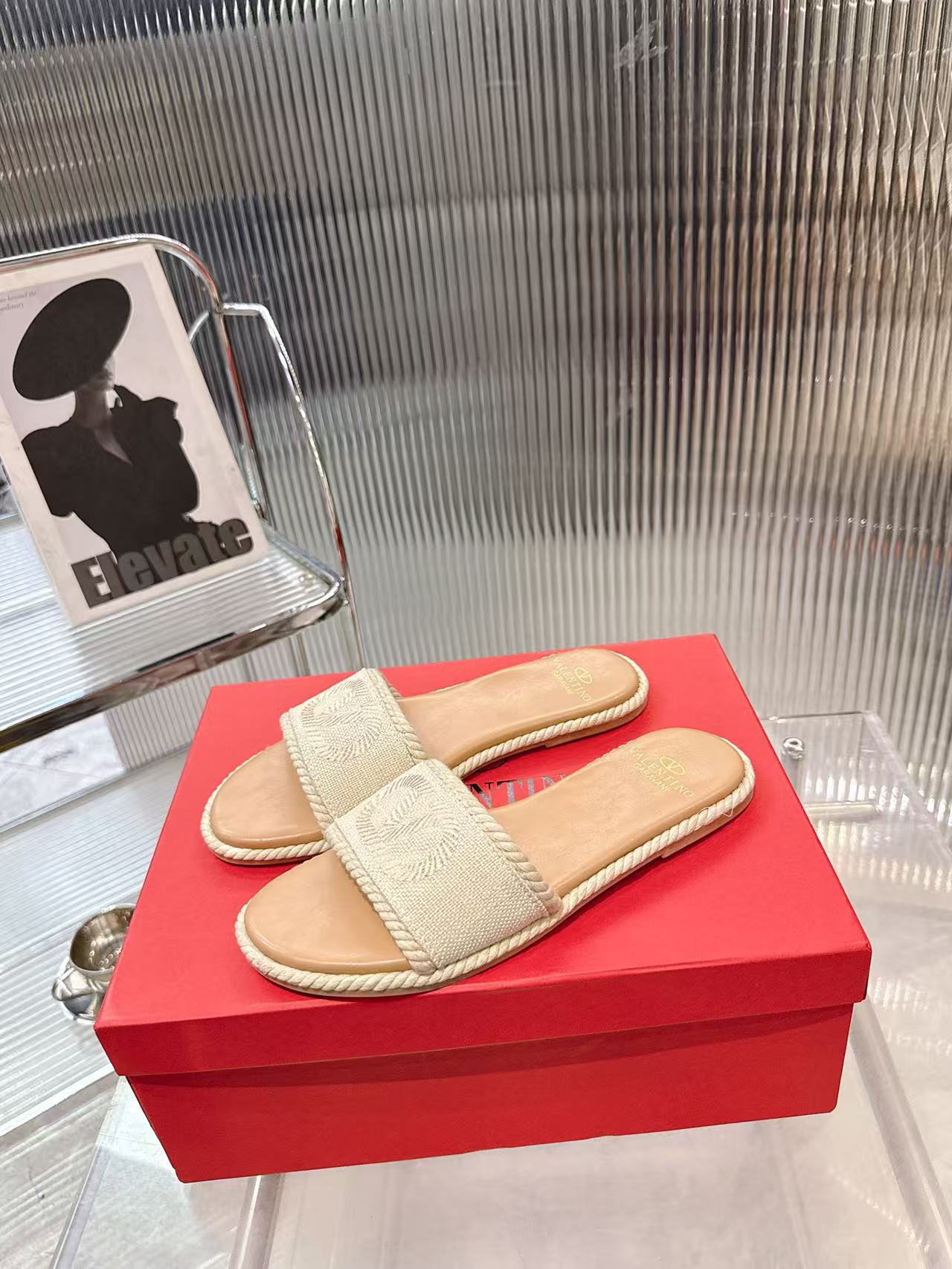 Valentino 2026 Slipper Fabric Leather 910931
