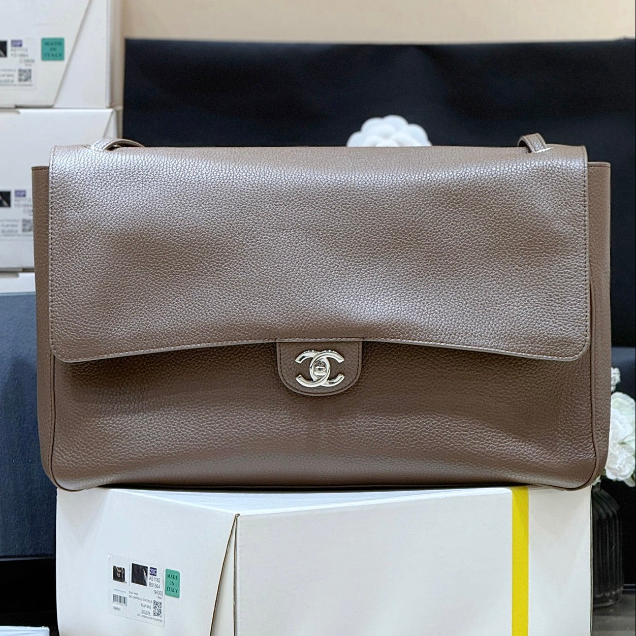Chanel 2026 Maxi Flap Bag 32cm Calfskin