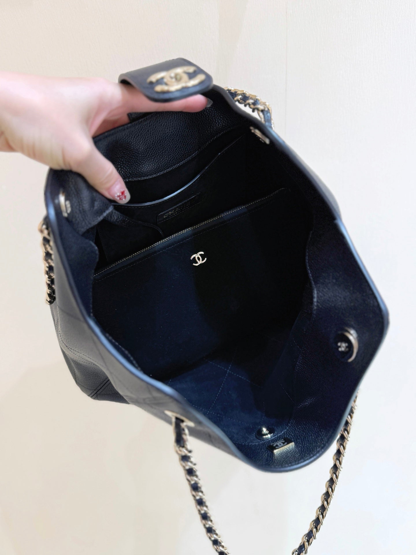 Chanel 2026 Hobo Tote Bag 40cm Black Caviar Calfskin