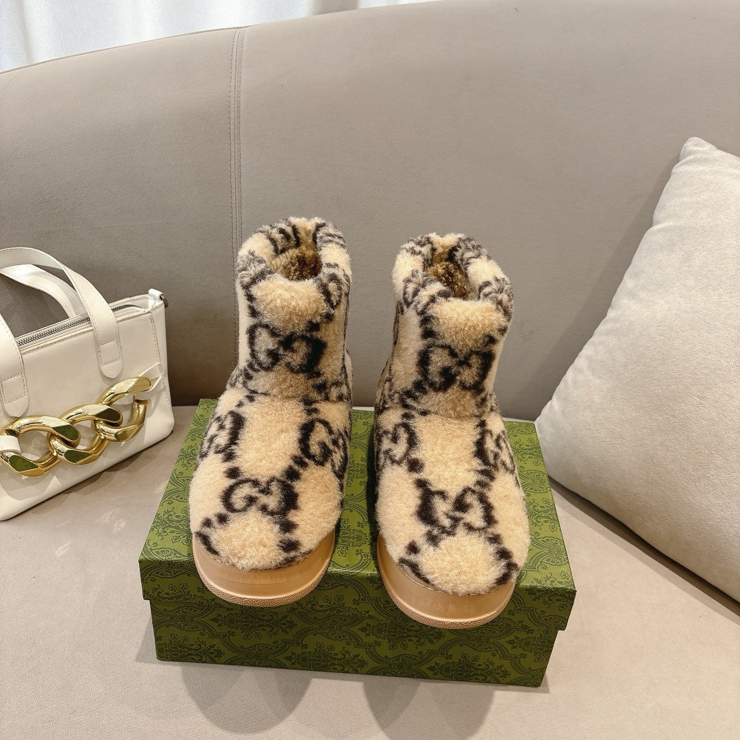 GG Snow Boots Beige Black Wool 576232