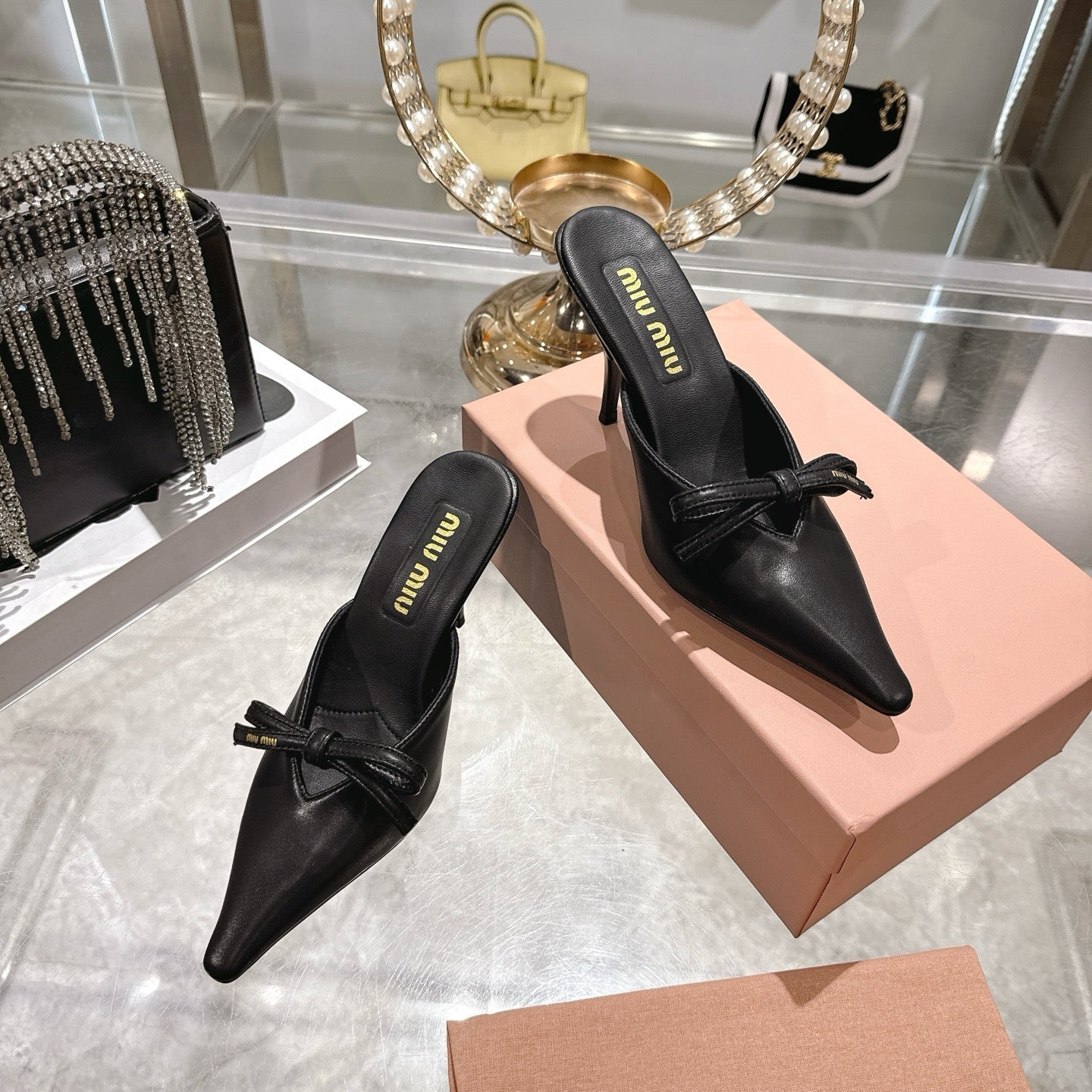 Miu 26 Pointed Toe High Heel Black Sheepskin 592087