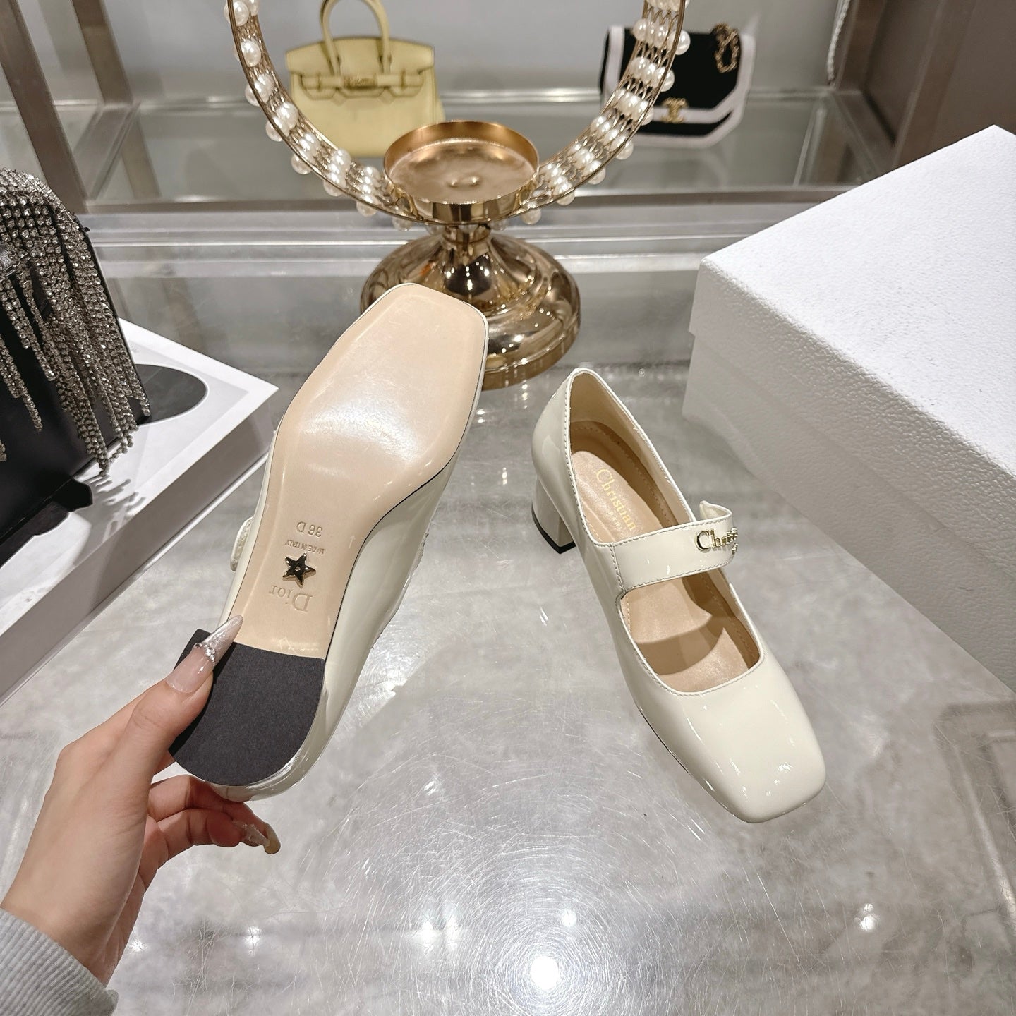 CD 26 Lolita High Heels 40 Ivory Patent Leather 592209