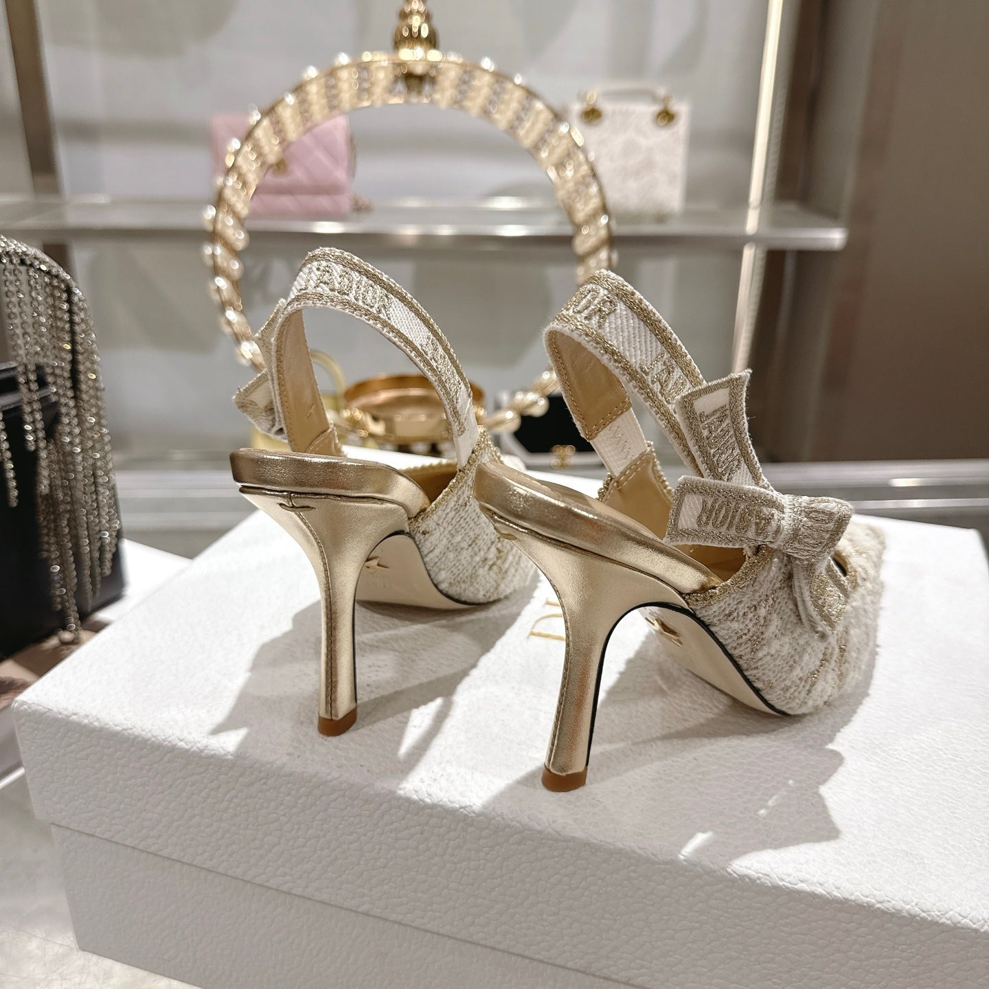 CD  26 Slingback 85mm Light Cream Gold Tweed 592230