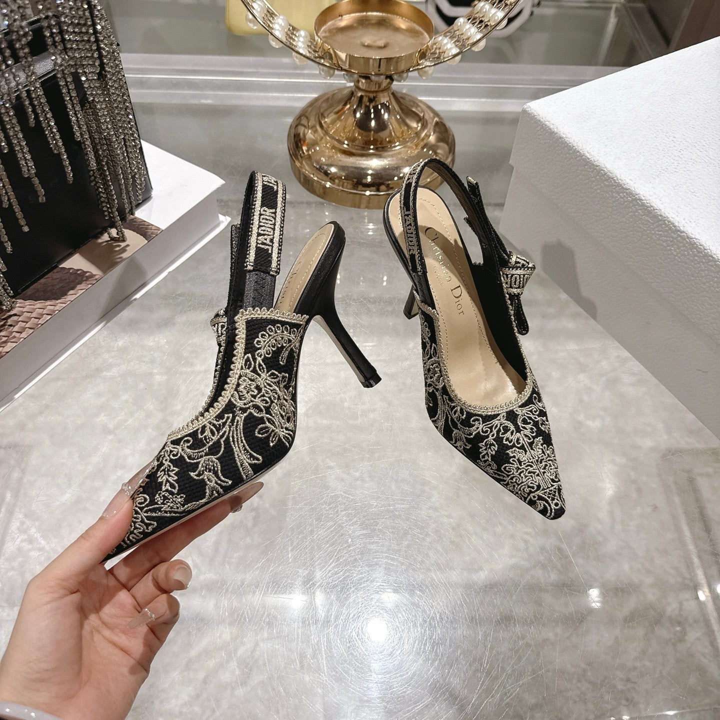 CD 26 Slingback Metallic Floral Embroidery 85mm Black Gold Tweed 592233