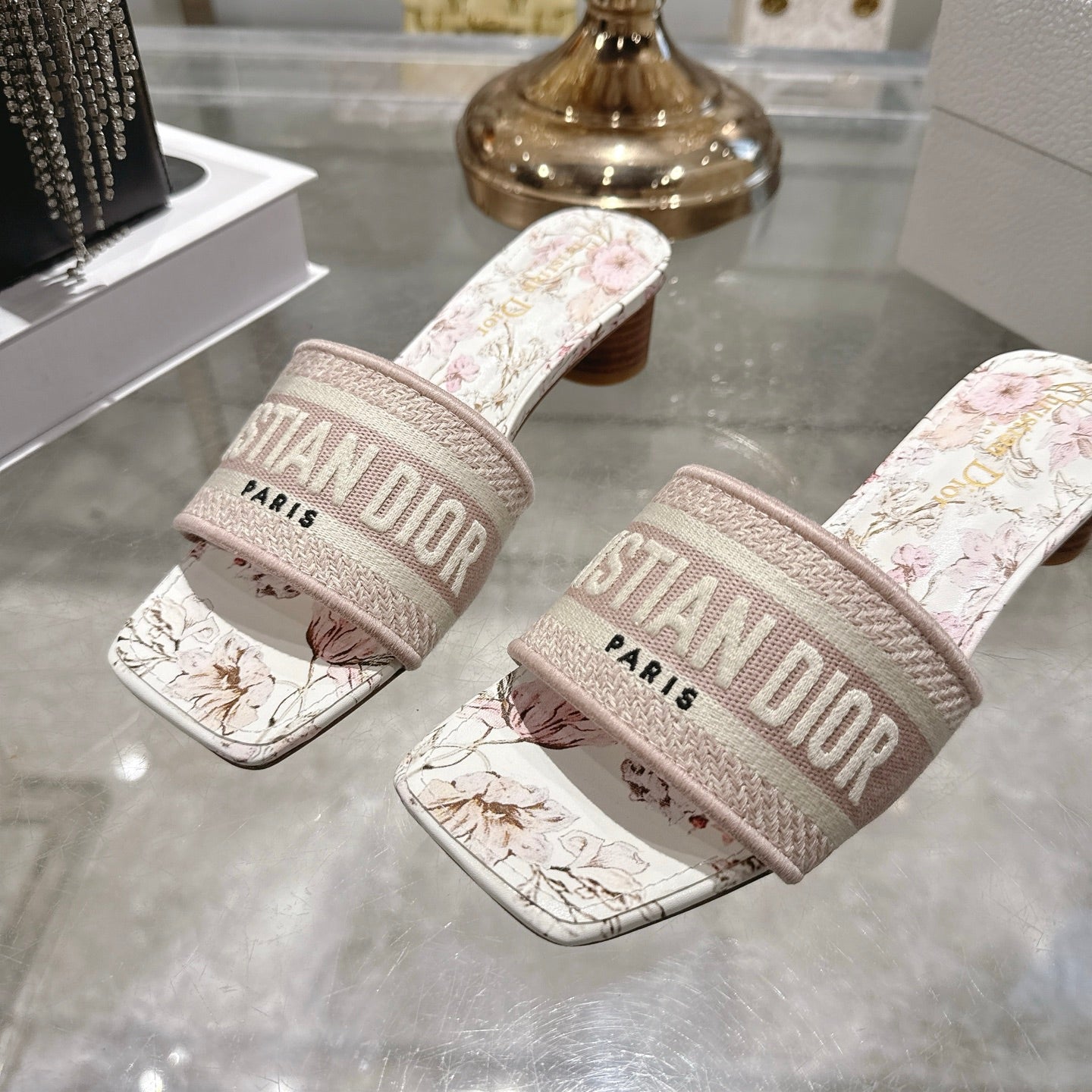 CC 26 Embroidered Sandals 45mm Beige Flower Canvas 592242