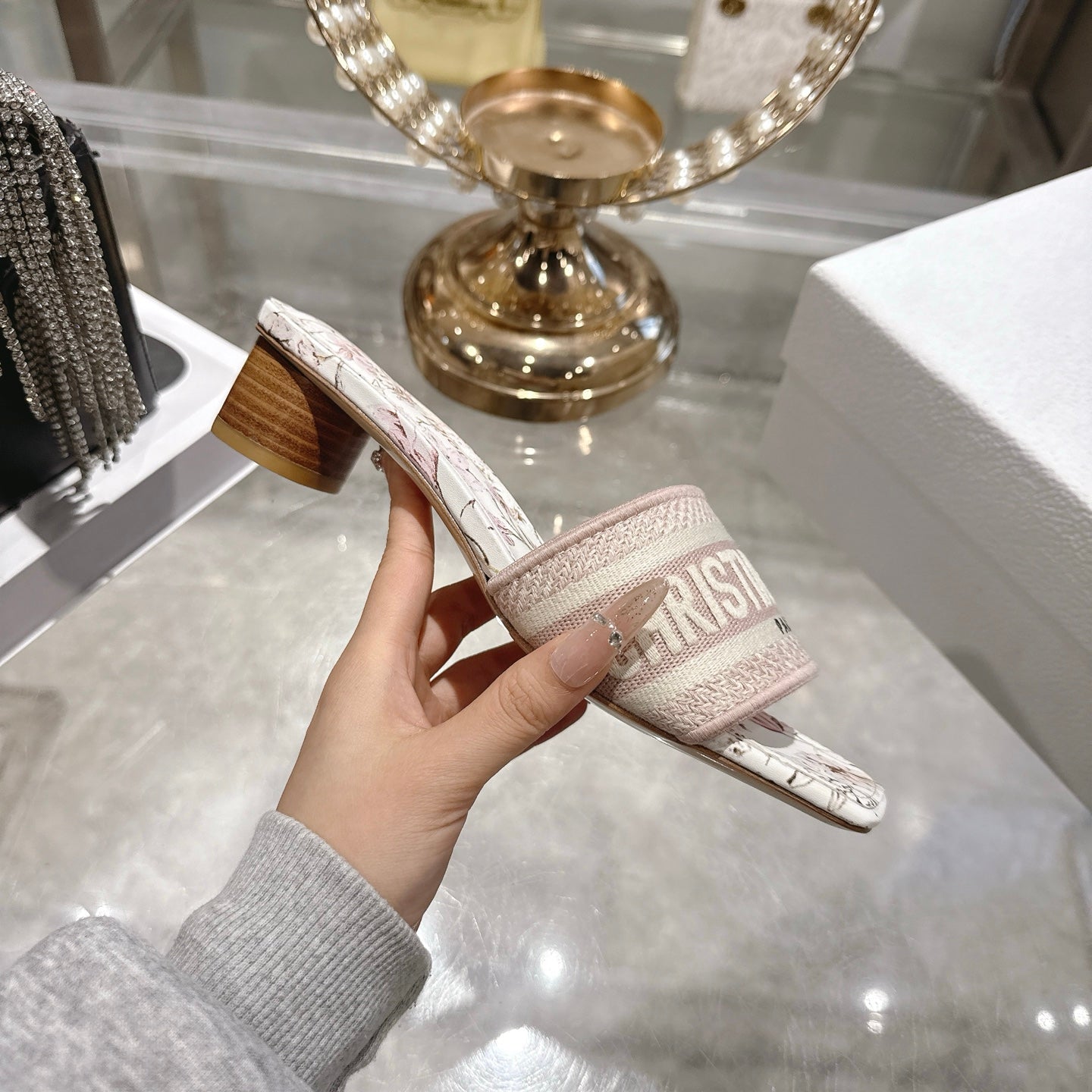 CC 26 Embroidered Sandals 45mm Beige Flower Canvas 592242