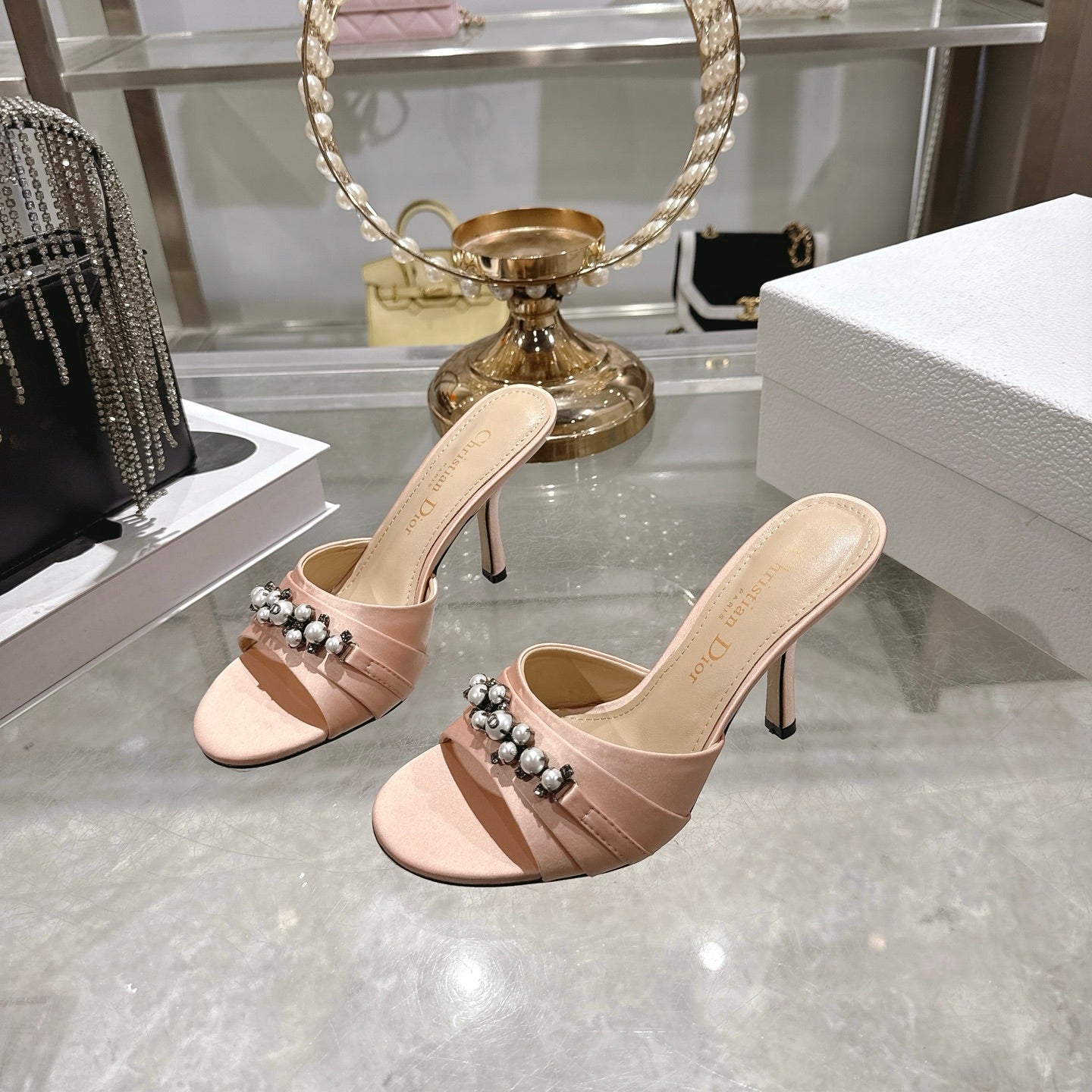 CC 26 High-Heeled Mules 85mm Pearl Light Pink Leather 592248