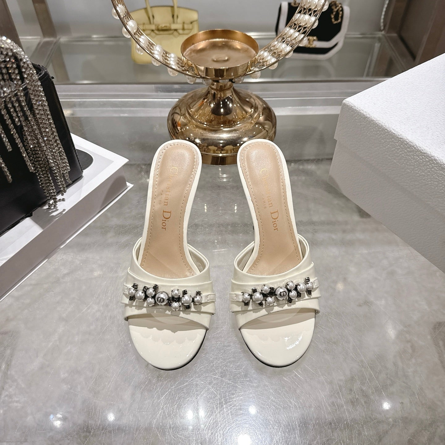 CD 26 High-Heeled Mules 85mm Pearl Ivory Patent Leather 592252