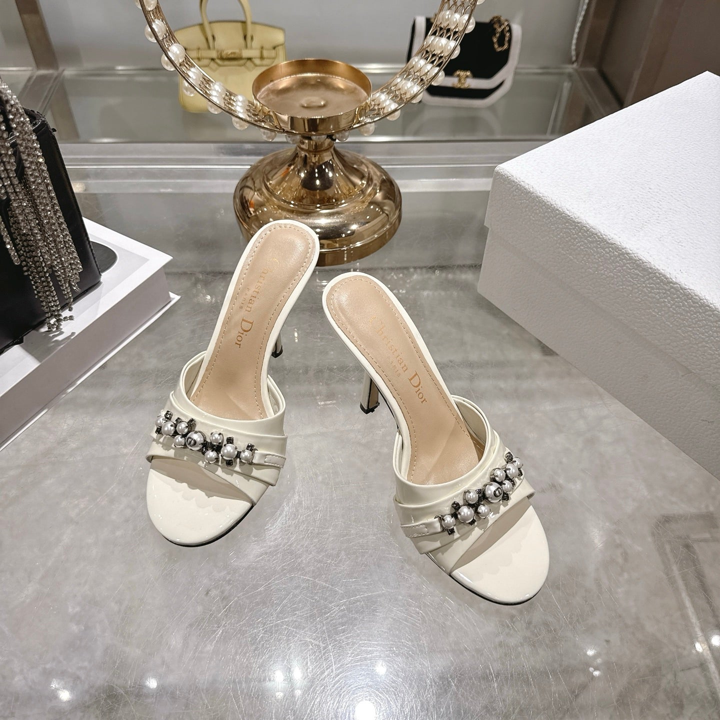 CD 26 High-Heeled Mules 85mm Pearl Ivory Patent Leather 592252