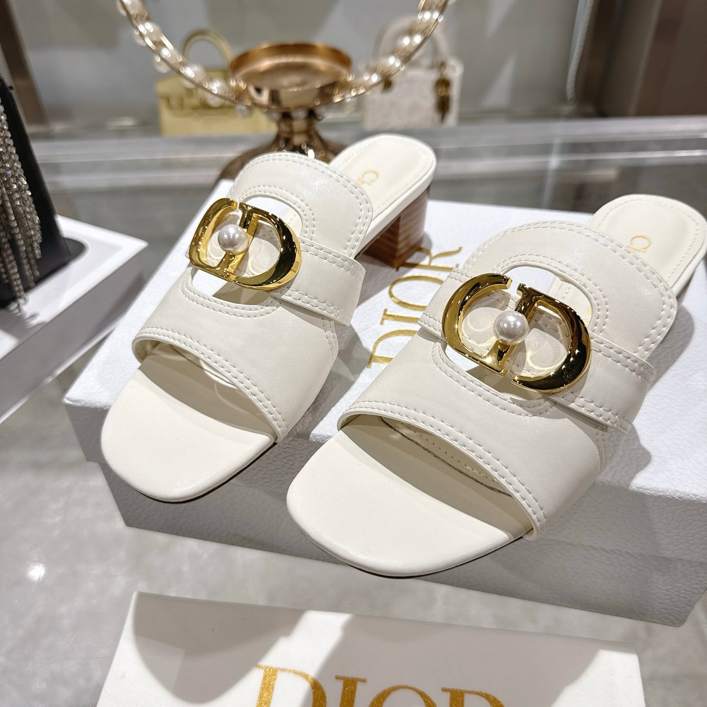 CD 26 Chunky Heel Sandals 35mm White Leather 592267