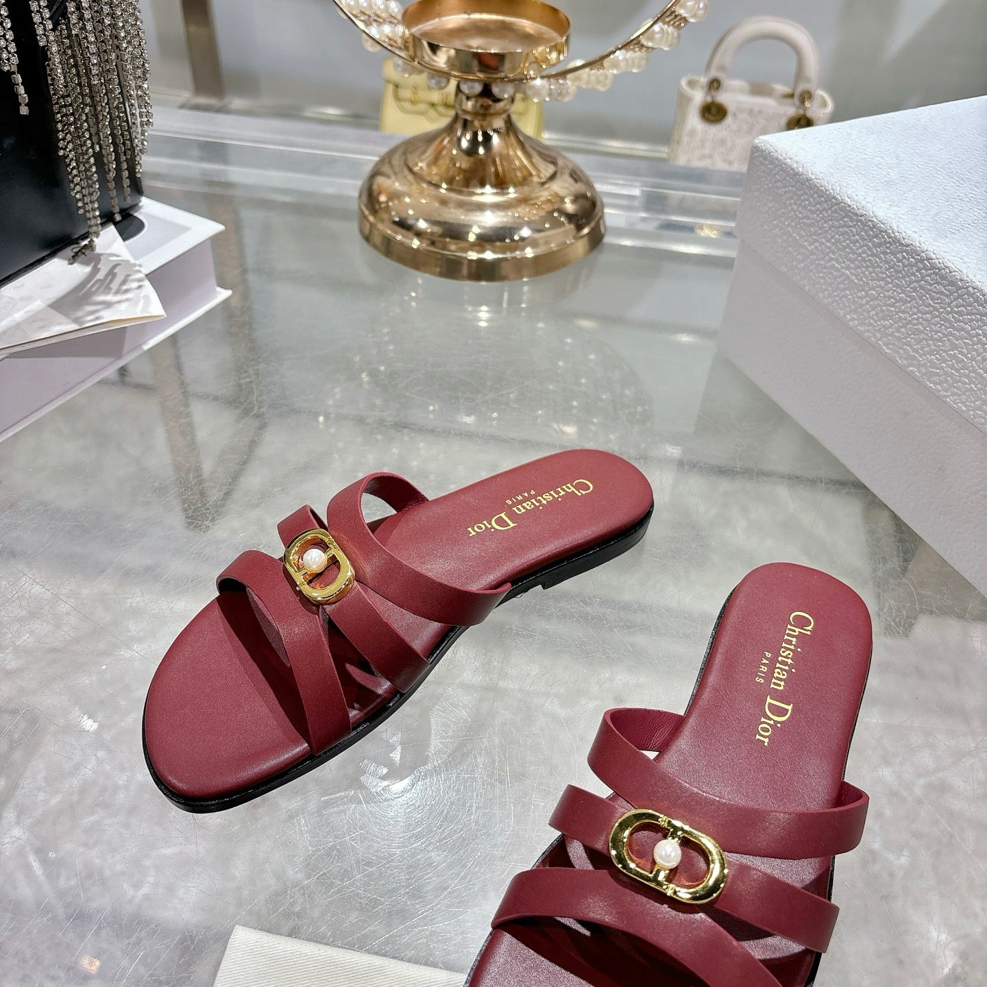 CD 26 Flat Sandals Dark Red Leather 592261