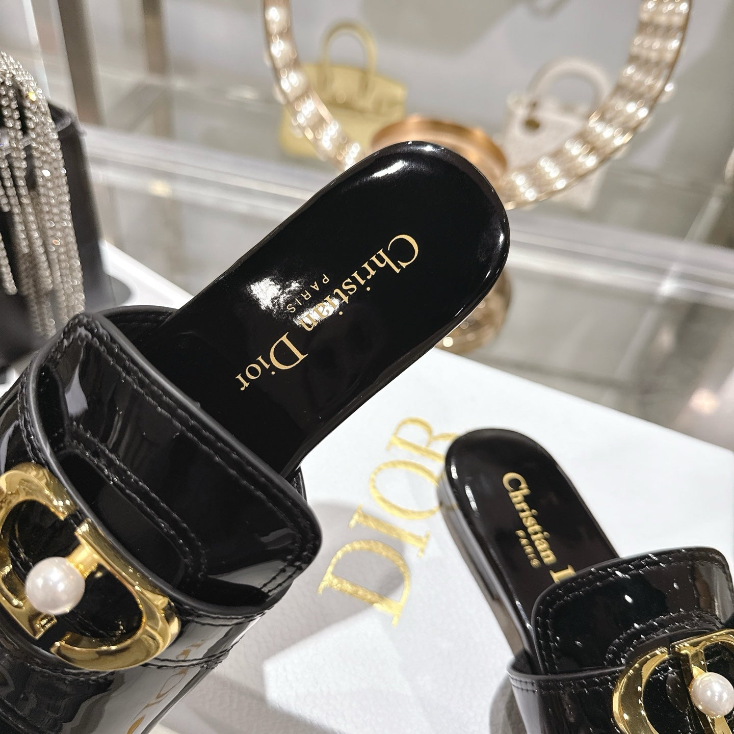 CD 26 Chunky Heel Sandals Black Patent Leather 592275