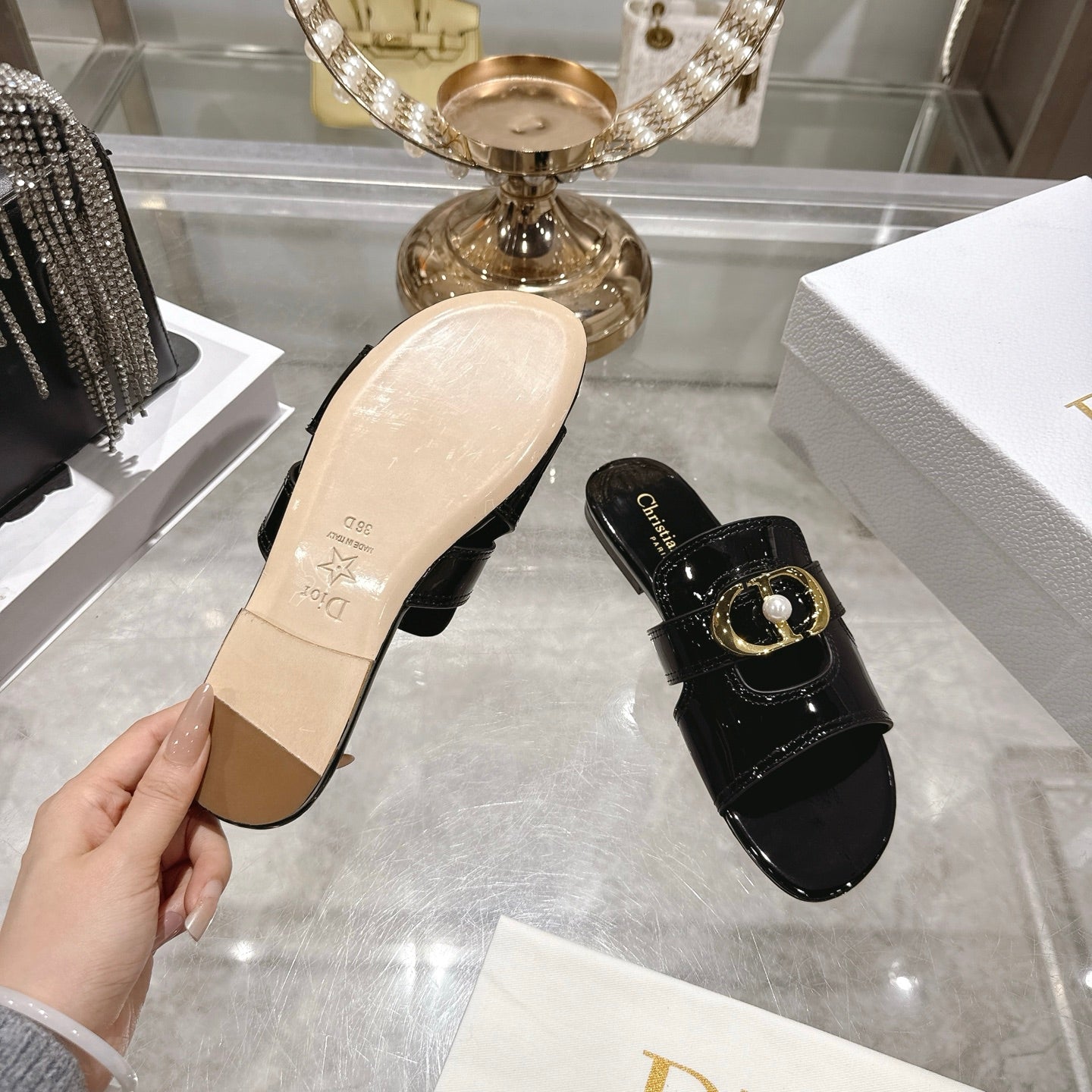 CD 26 Chunky Heel Sandals Black Patent Leather 592275