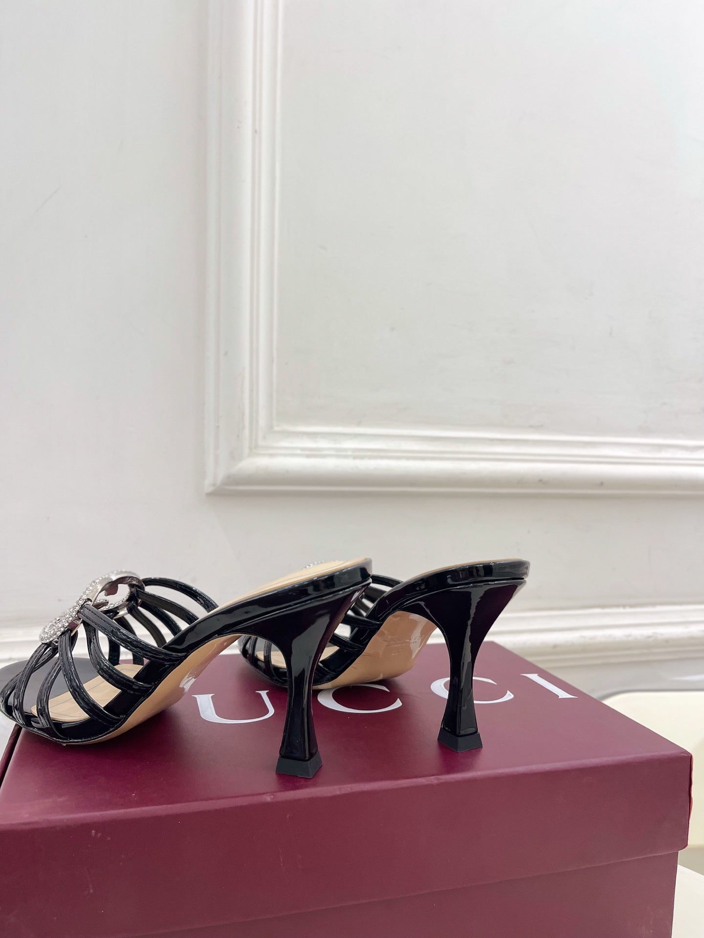 GG 26 High-Heeled Mules 85 Black Beige Patent Leather 587083