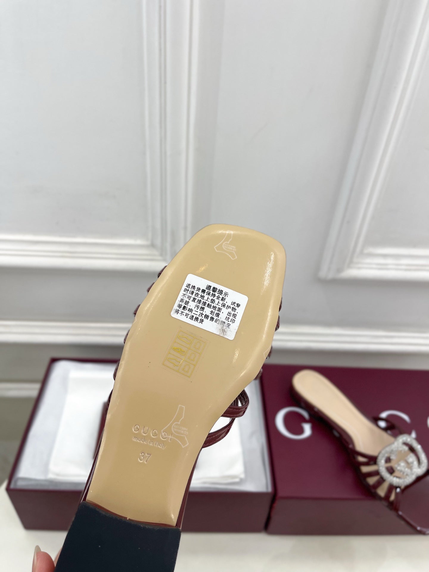 GG 26 Flat Sandals Dark Red Patent Leather 587090