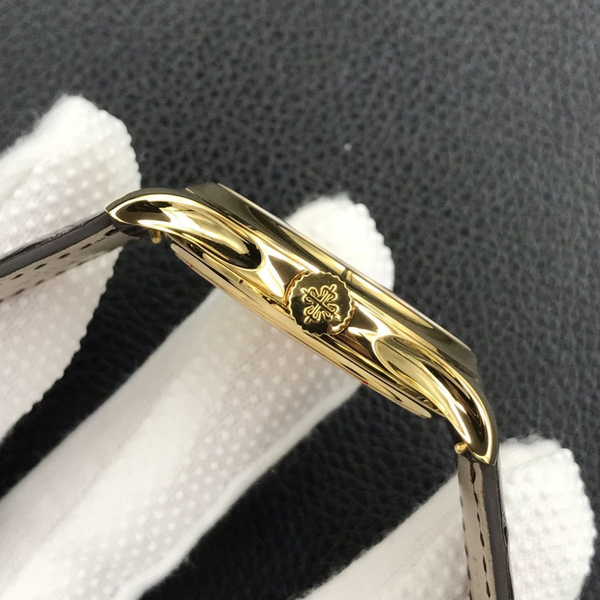 PATEK CALATRAVA YELLOW GOLD CREAM DIAL