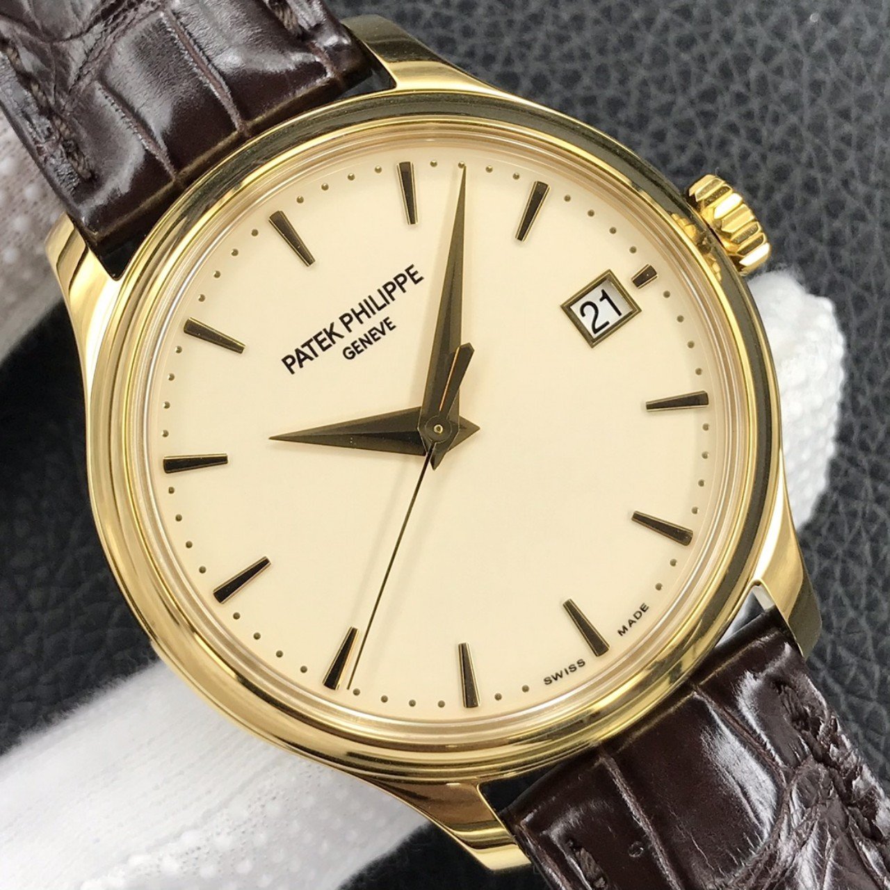 PATEK CALATRAVA YELLOW GOLD CREAM DIAL
