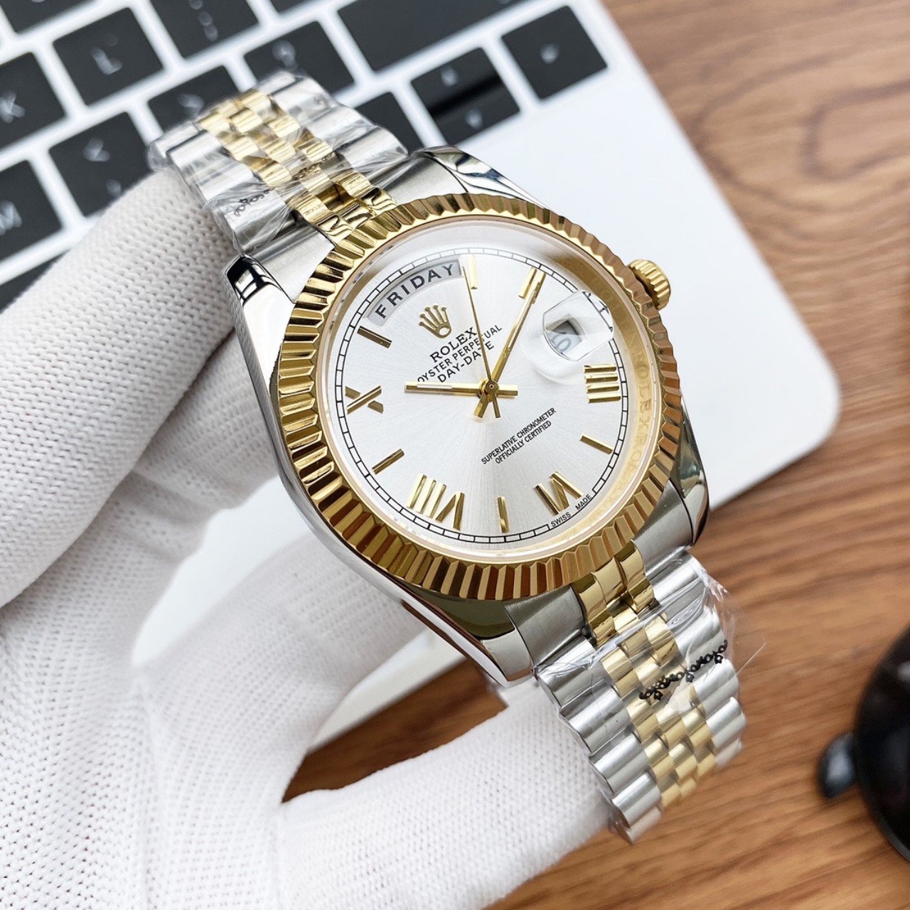 DAY-DATE 40 GOLD STEEL JUBILEE BRACELET